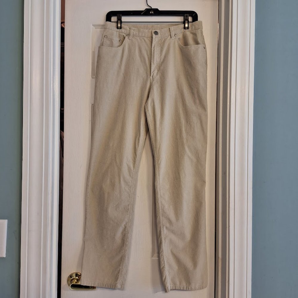Chico's By Design, light Cream color size 1.5 Cords, rarely worn like new